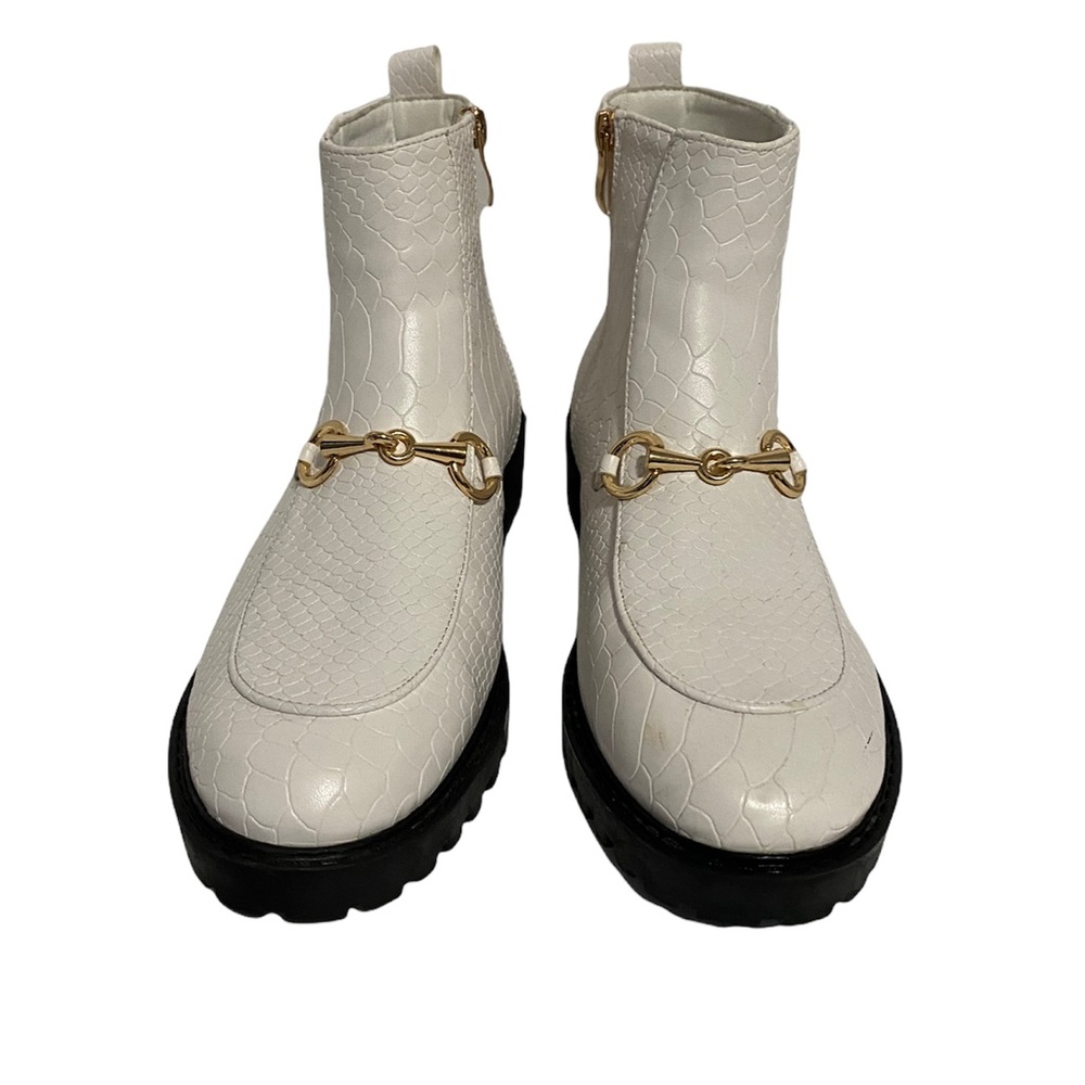 SHE & IN WHITE BUCKLED BOOTIES